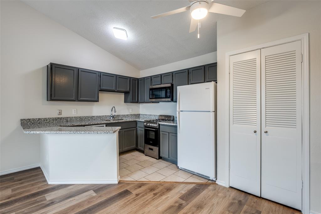 6108 Abrams Road 424