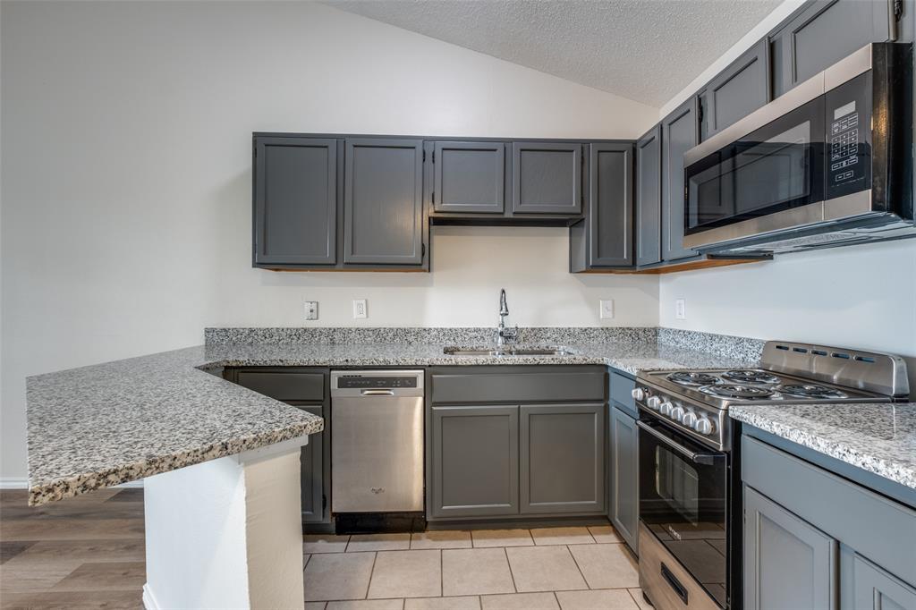6108 Abrams Road 424