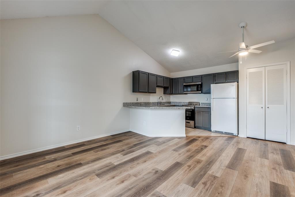 6108 Abrams Road 424