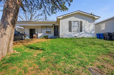 Photo of 417 E morton Street, Denison, TX 75021 (MLS # 21199844)