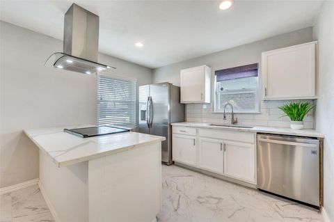 Photo of 2043 Chatsworth Road, Carrollton, TX 75007 (MLS # 21196896)