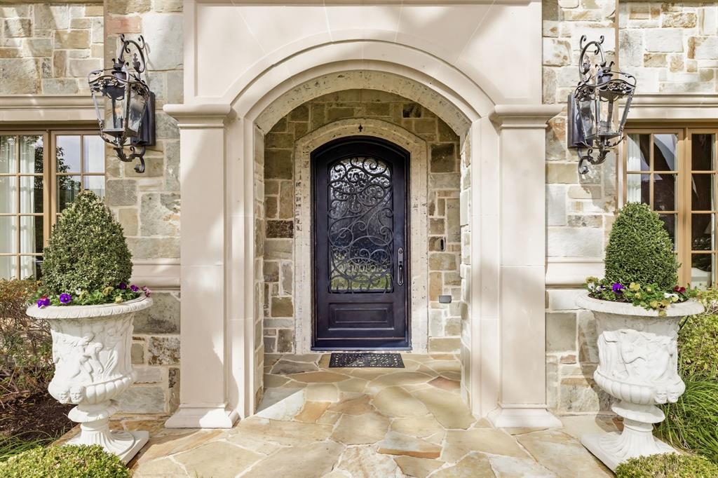 7635 Bryn Mawr Drive