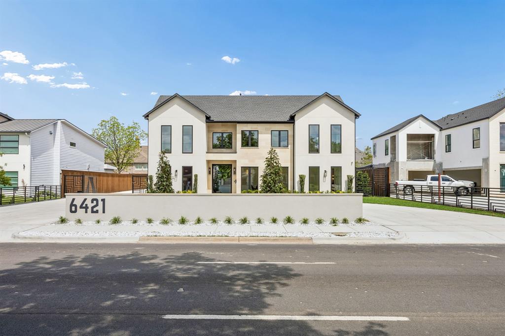 Royal Crest - Residential