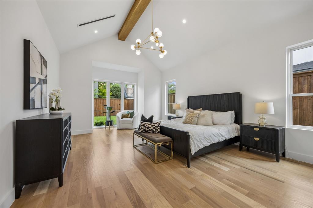 Royal Crest - Residential