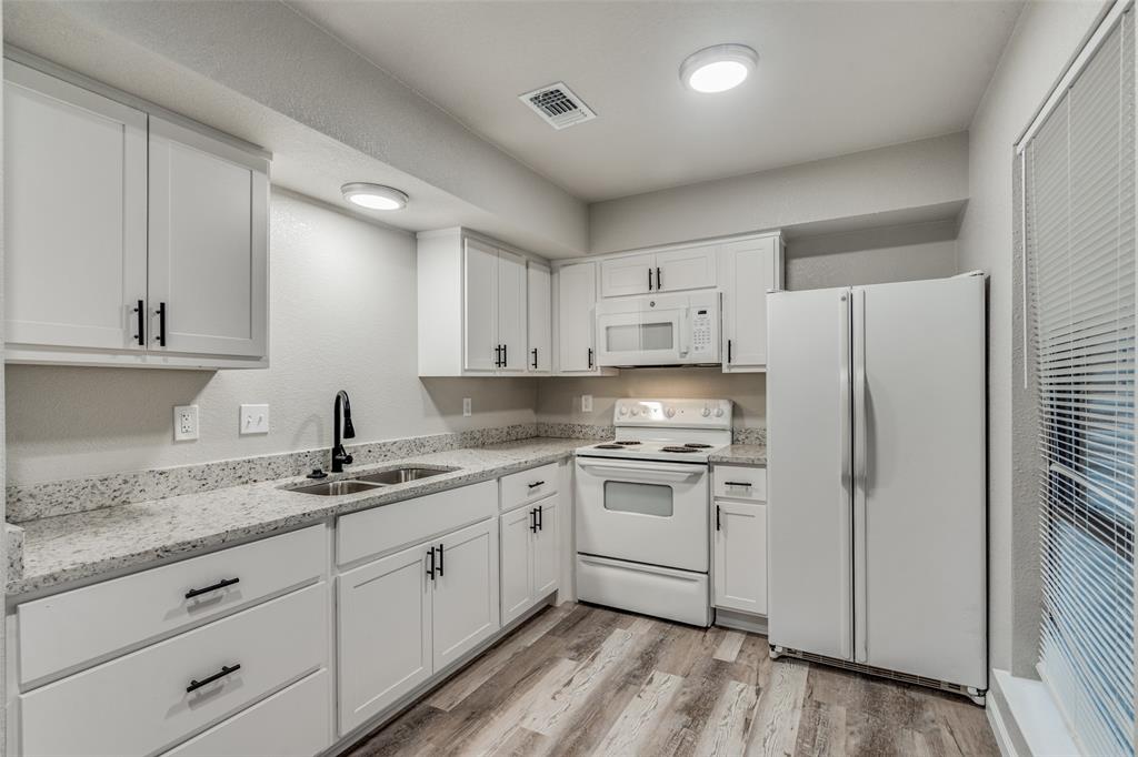 Richland Trace condos - Residential