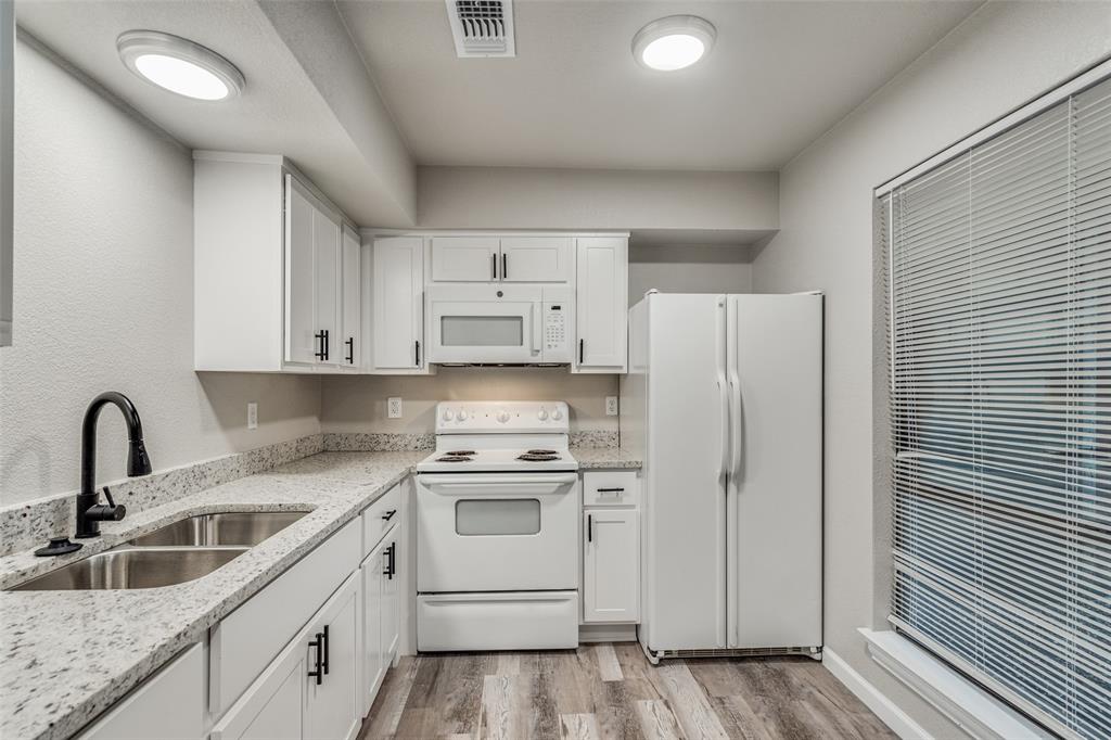 Richland Trace condos - Residential