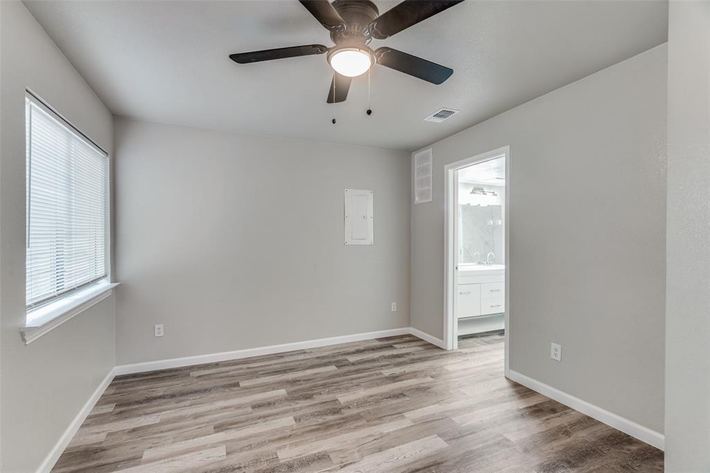 Richland Trace condos - Residential