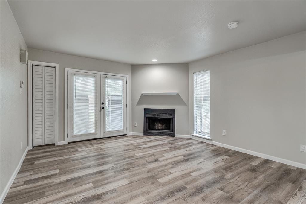 Richland Trace condos - Residential