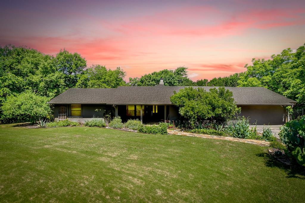 1107 N Cockrell Hill Road