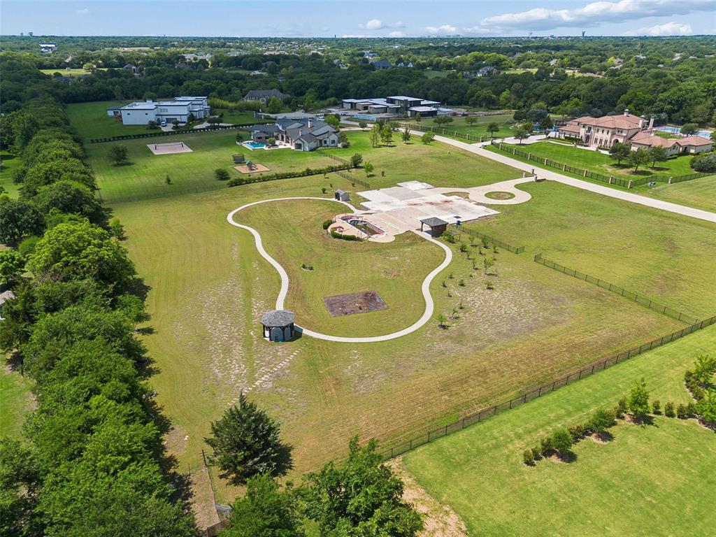 2400 Whispering Acres Lane