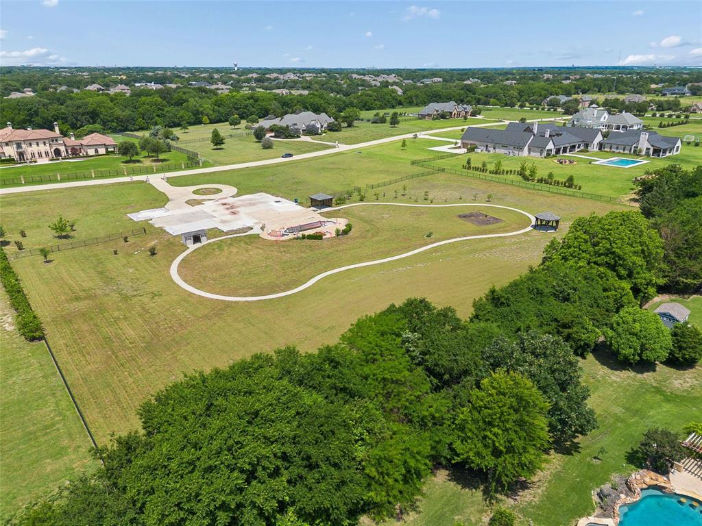 2400 Whispering Acres Lane