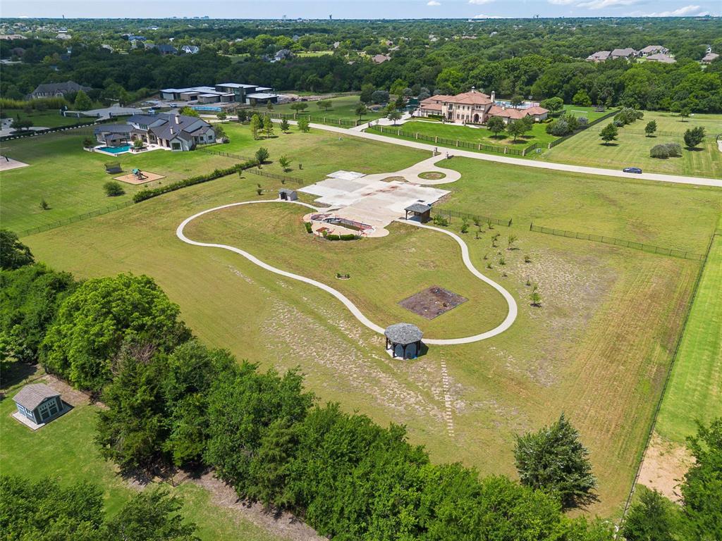 2400 Whispering Acres Lane