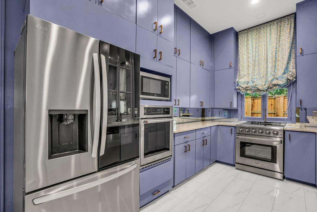 Highland Park West Twnhms Mccleary - Residential