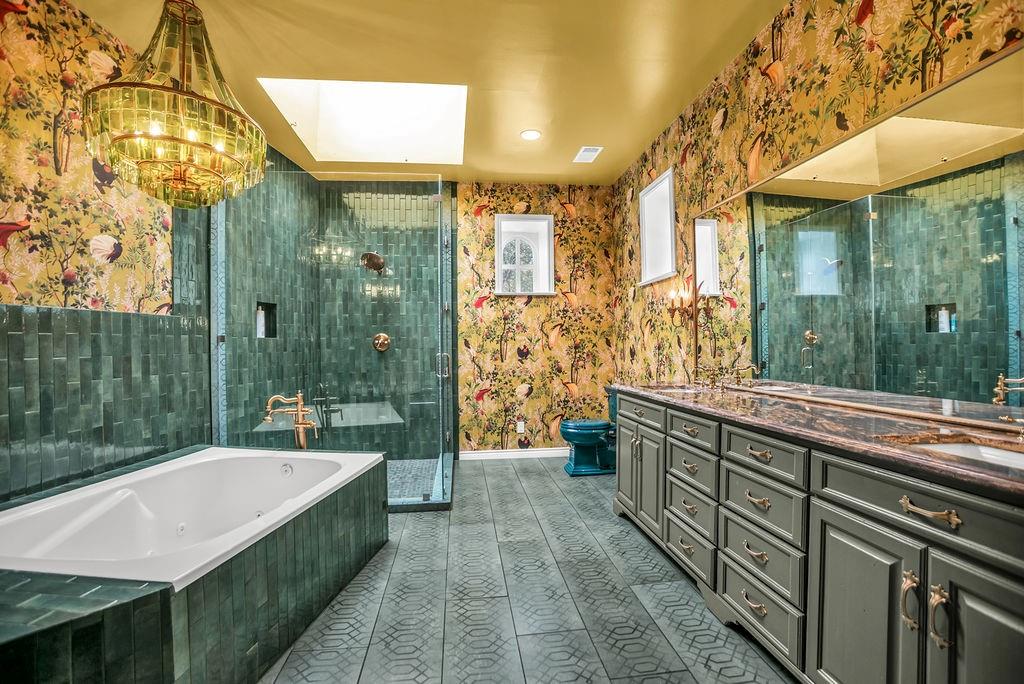 Highland Park West Twnhms Mccleary - Residential