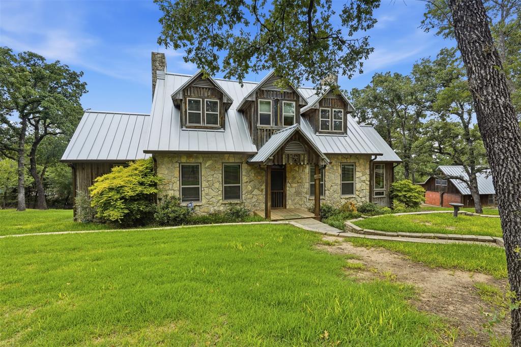 1100 Crazy Horse Trail