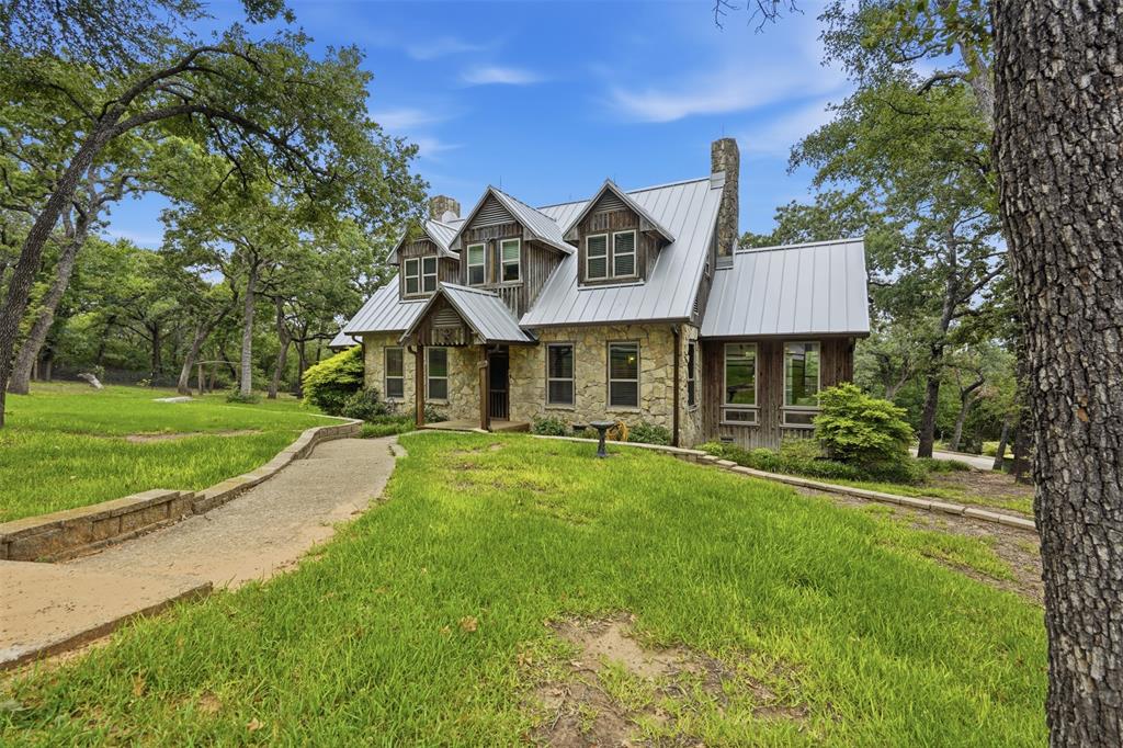 1100 Crazy Horse Trail