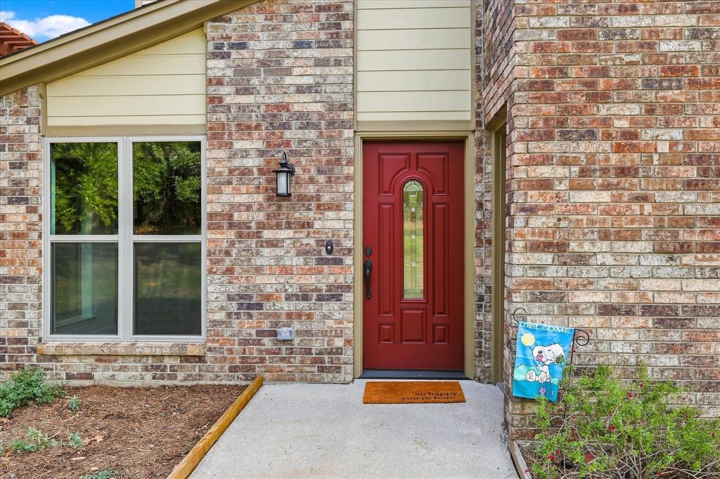 805 W Woodglen Drive
