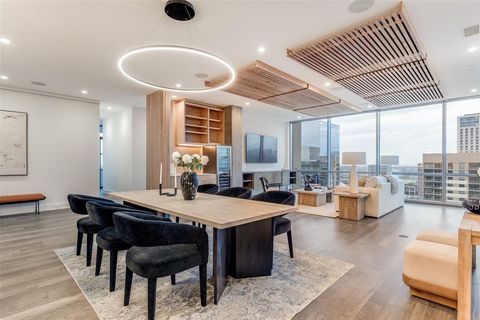 2200 Victory Avenue 2107 Dallas TX 75219