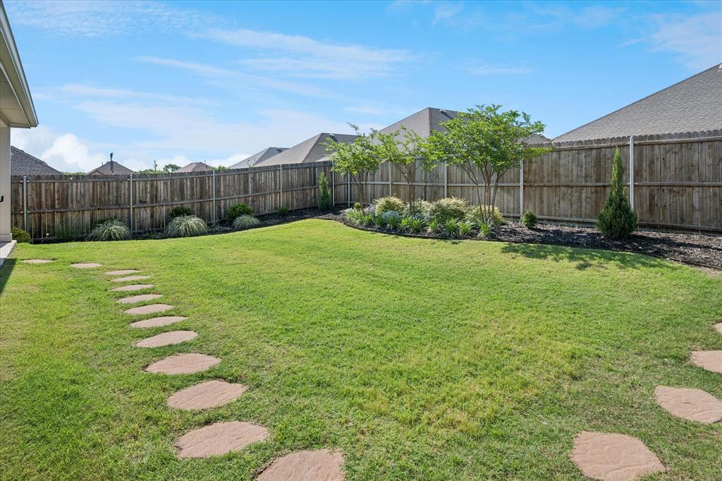 407 Willow View Way