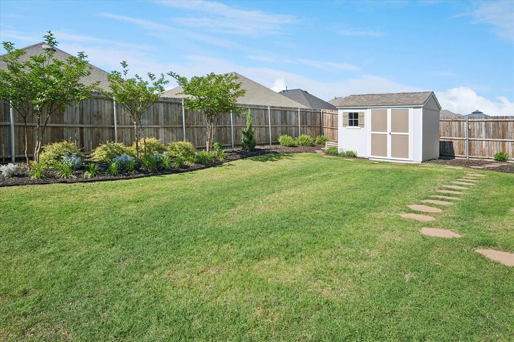 407 Willow View Way