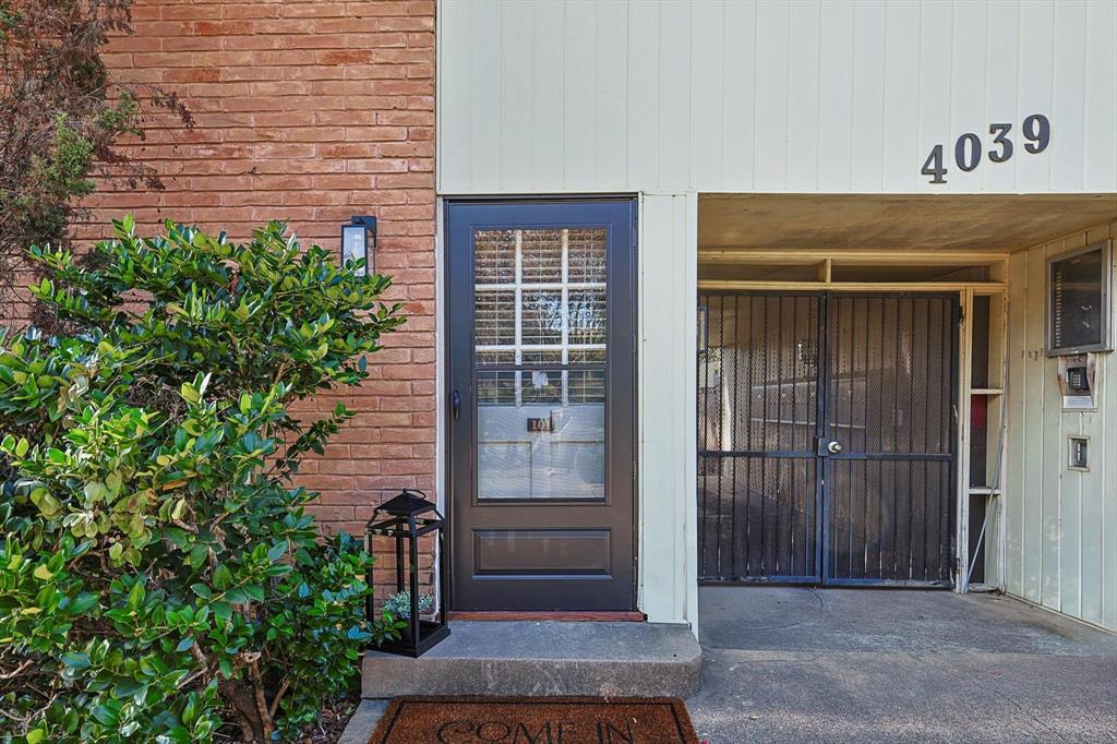 4039 Cole Avenue 101