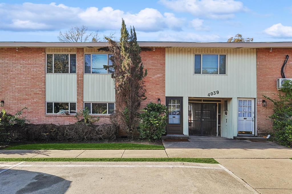 4039 Cole Avenue 101
