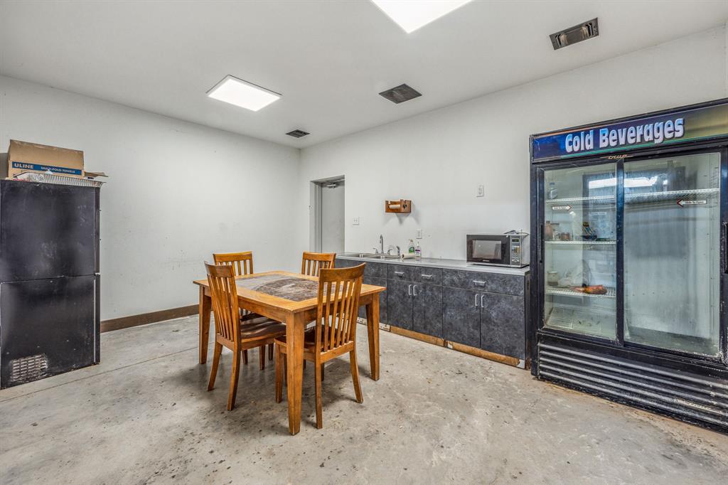 M R Williams Surv Abs #804 - Commercial Sale