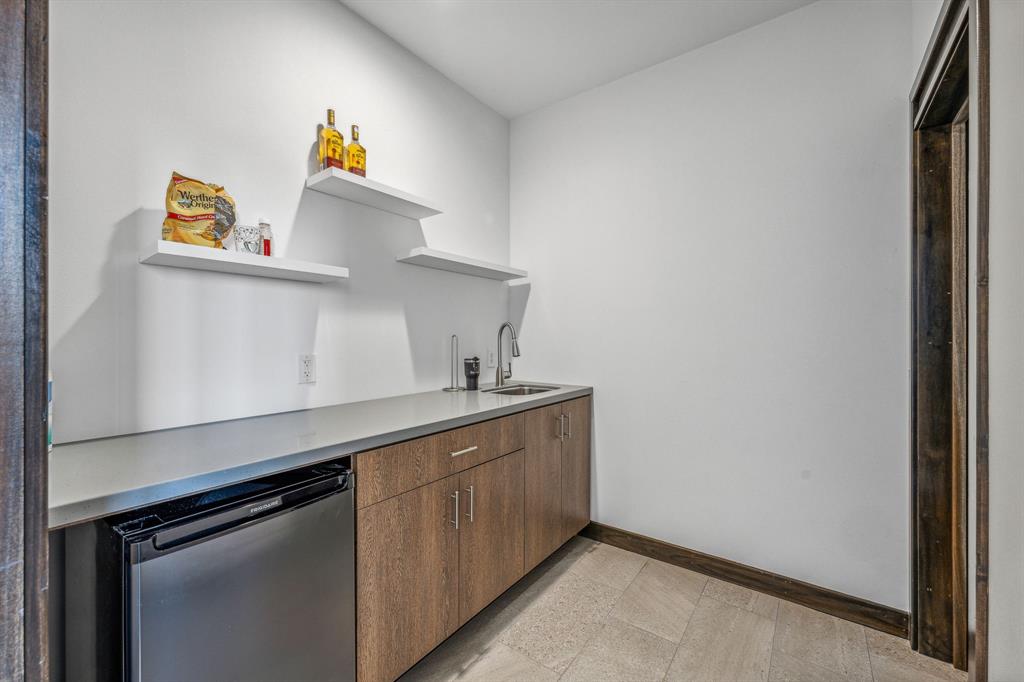 M R Williams Surv Abs #804 - Commercial Sale