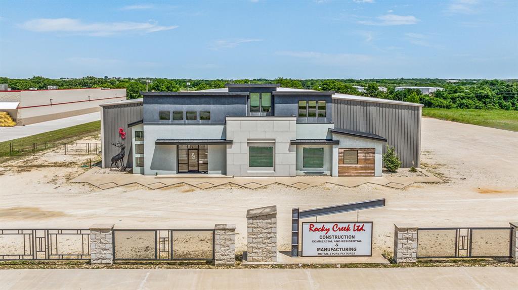 1330 N US HIGHWAY 281 Highway