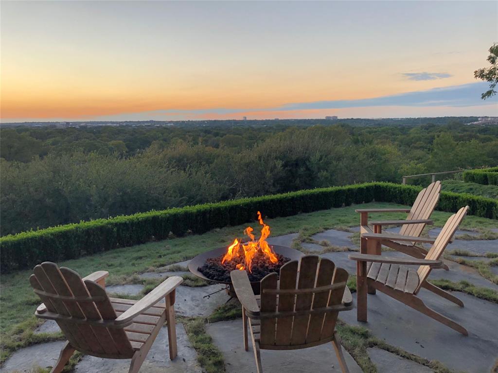 3170 Westcliff Road W