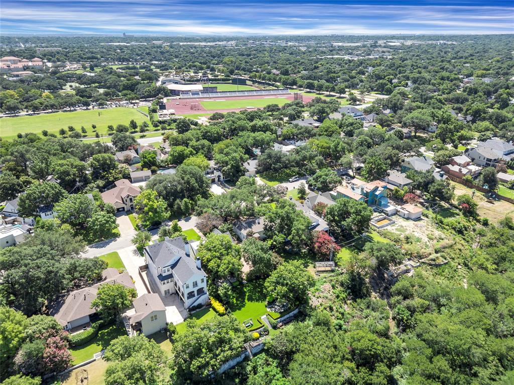 3170 Westcliff Road W