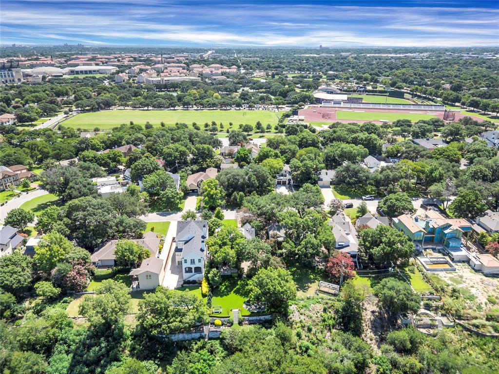 3170 Westcliff Road W