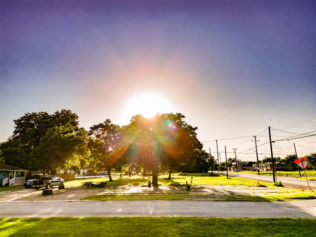 906 Dr Martin Luther King Jr Boulevard