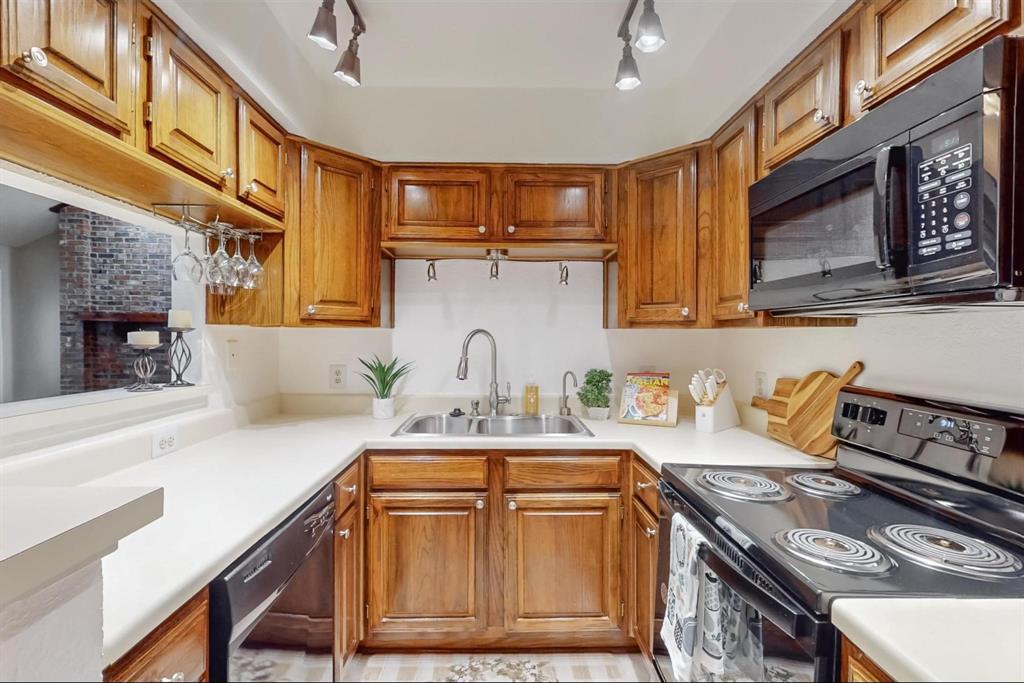 Shady Ridge Homes Condo - Residential Lease