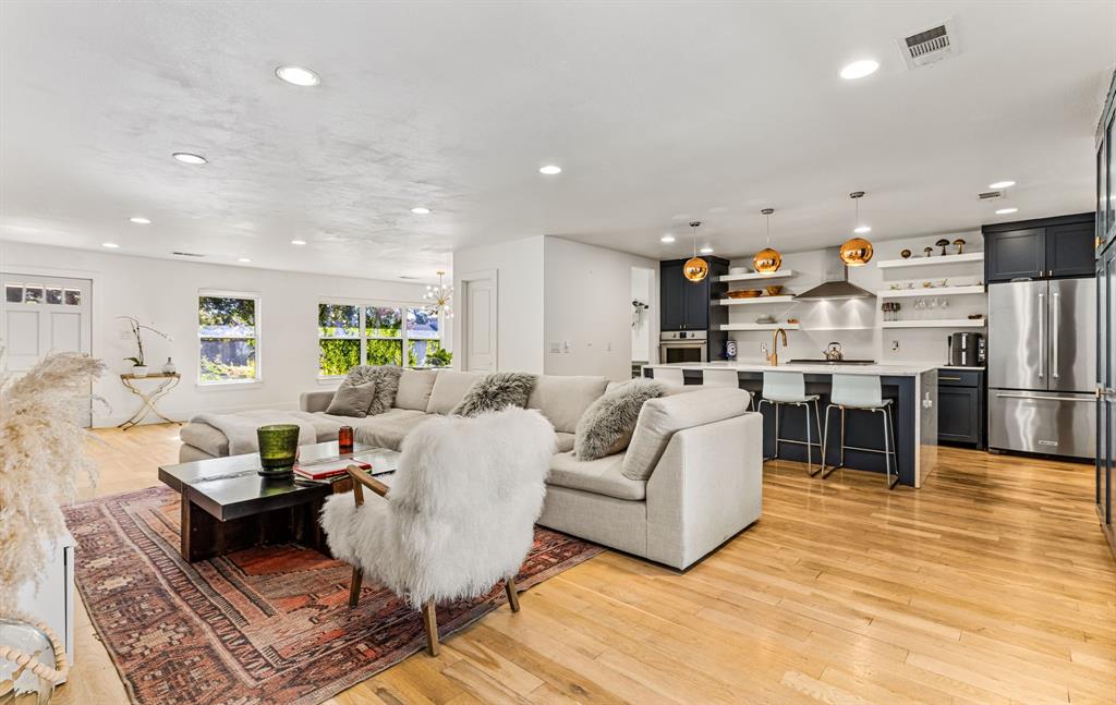 LAKEVIEW HEIGHTS - Residential