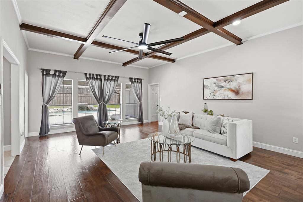 3901 Leon Drive