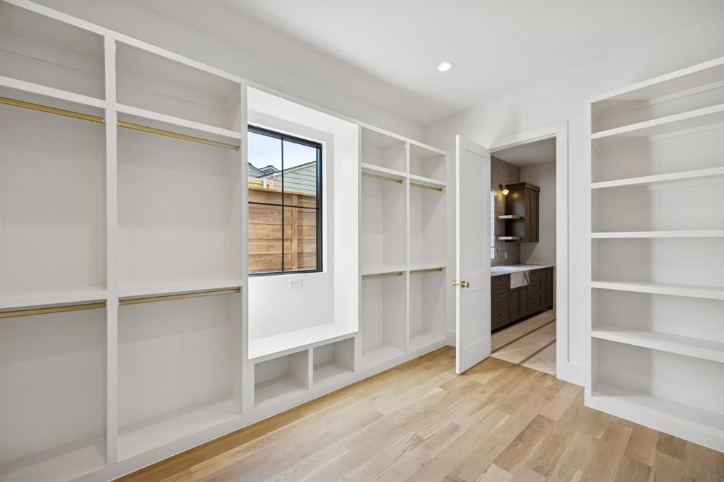 NORTH DAVILLA DRIVE ESTATES - Residential