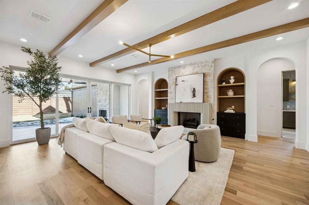 NORTH DAVILLA DRIVE ESTATES - Residential