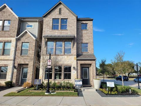 Photo of 1001 Boyd Lane, Euless, TX 76040 (MLS # 21267692)