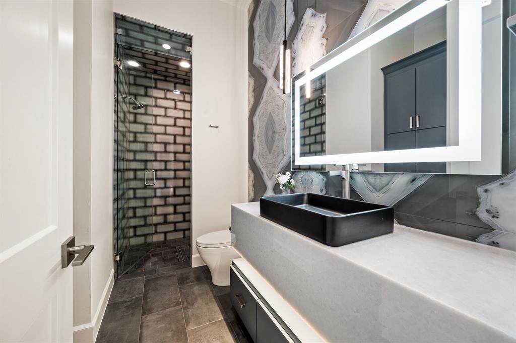 Oak Alley - Residential