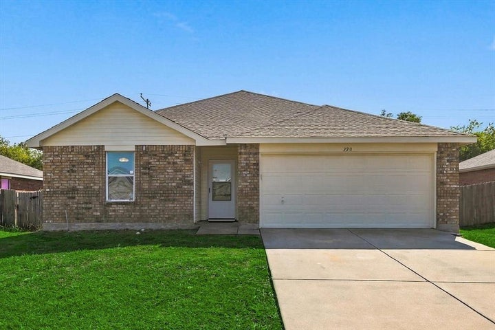 Photo 1 of 27 — 320 Deer Run Drive, Sanger, TX 76266