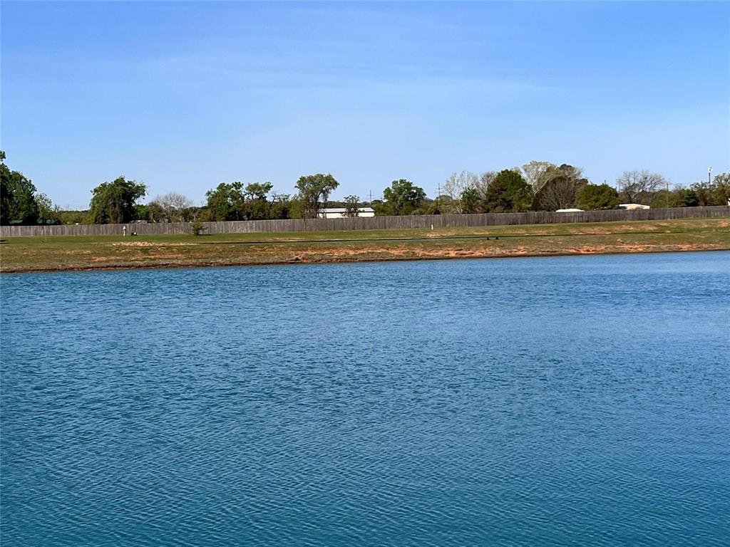 4012 Upper Lake Circle