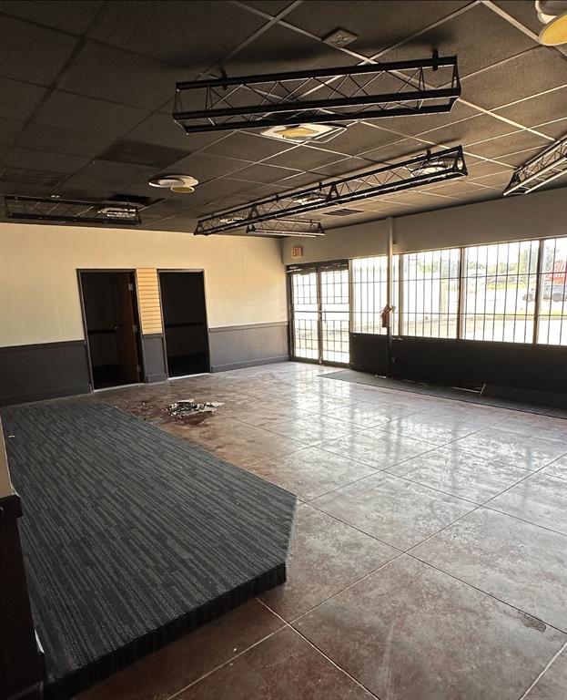 West Arlington - Commercial Sale