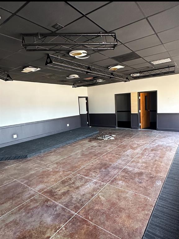 West Arlington - Commercial Sale
