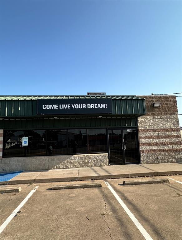 West Arlington - Commercial Sale