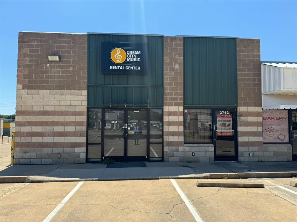 West Arlington - Commercial Sale