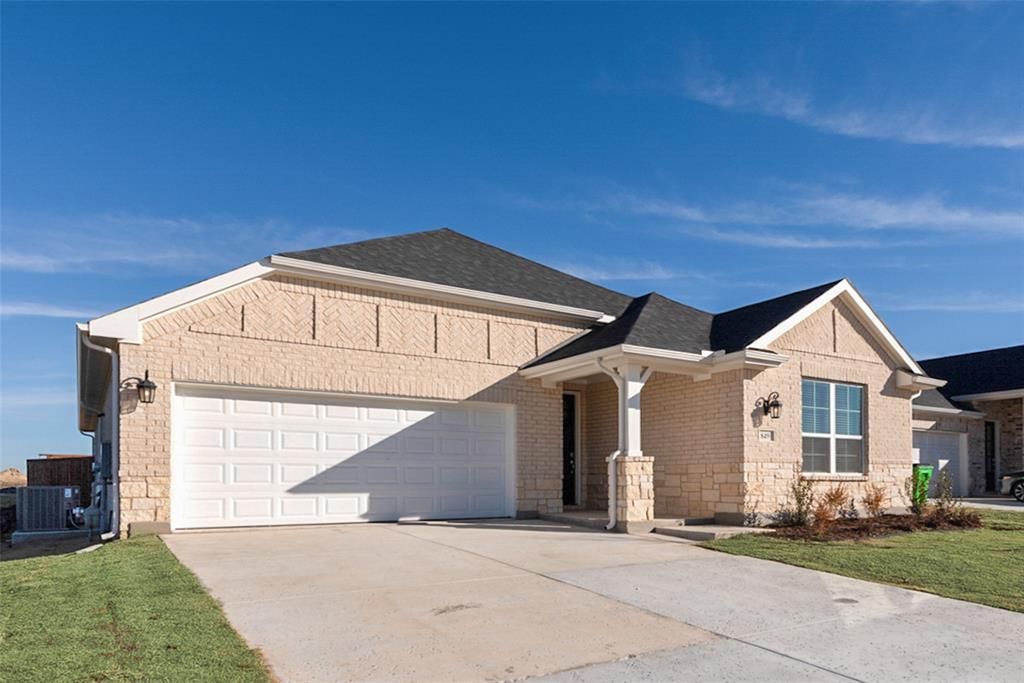 Photo of 849 Blue Fescue Road, Fort Worth, TX 76247 (MLS # 21268107)