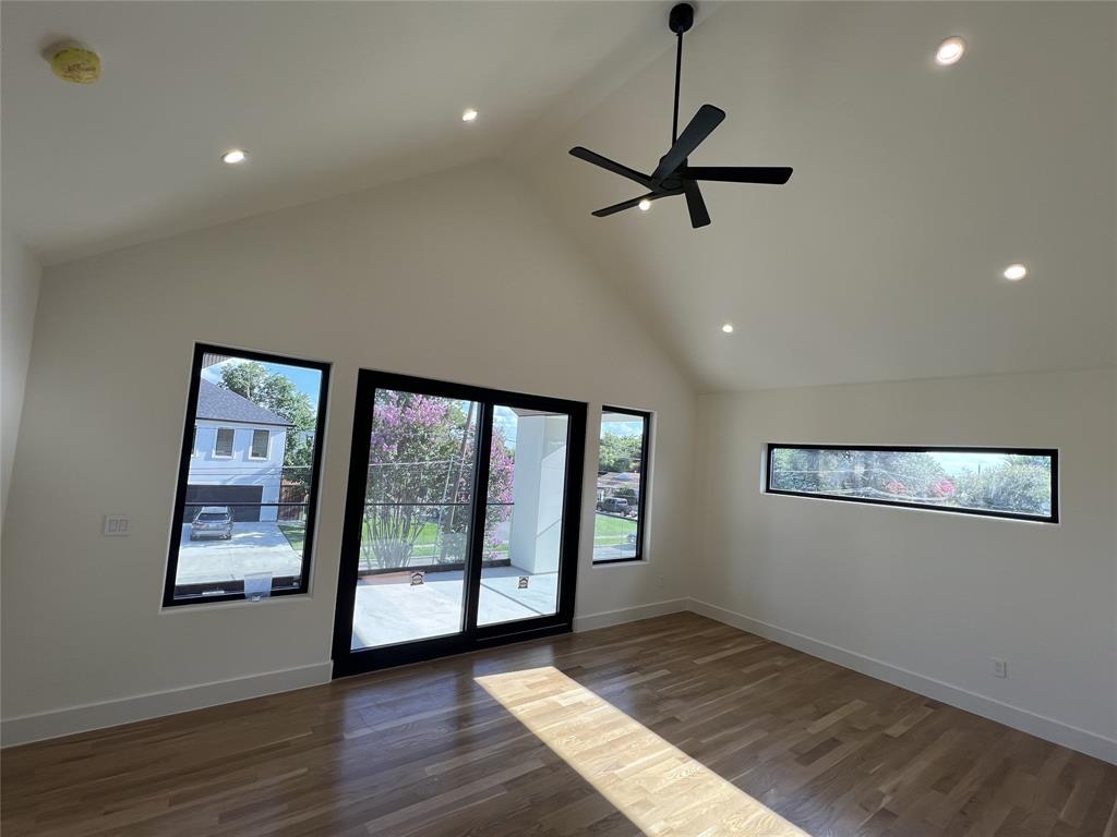 3753 Bolivar Drive