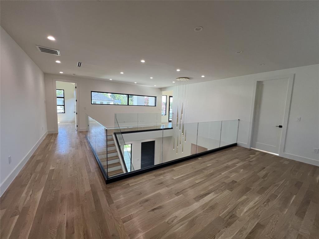 3753 Bolivar Drive