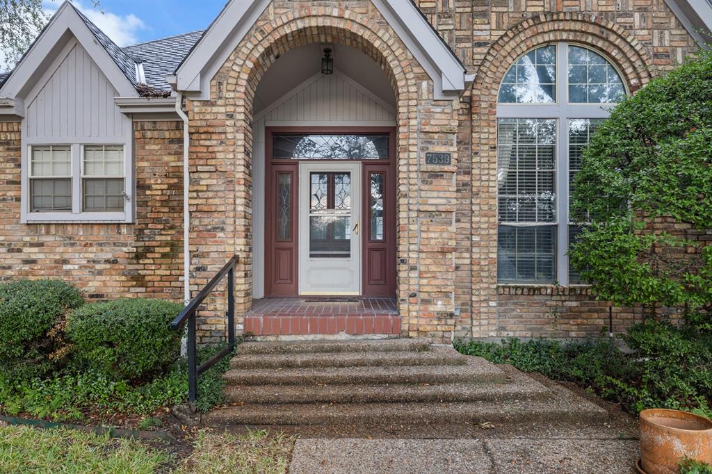 7539 Summitview Drive